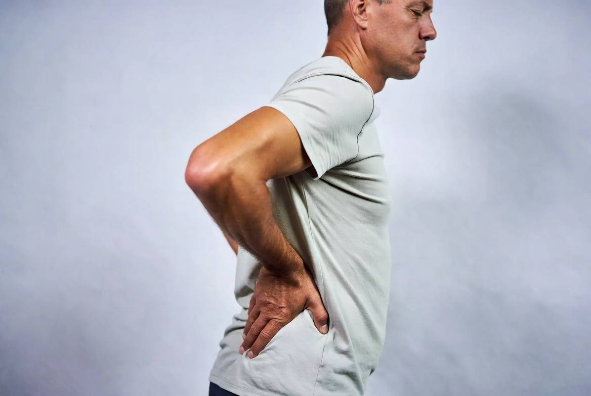 біль в нирках